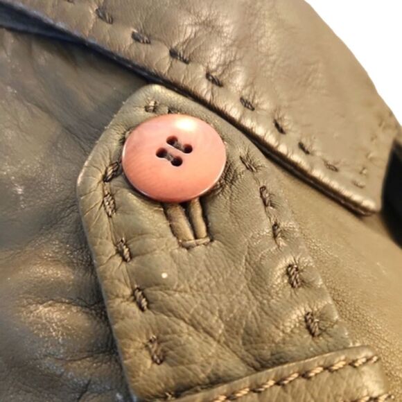 SOLD! Womens Vintage Kenneth Cole Reaction Army Green leather jacket size Medium - Picture 8 of 16